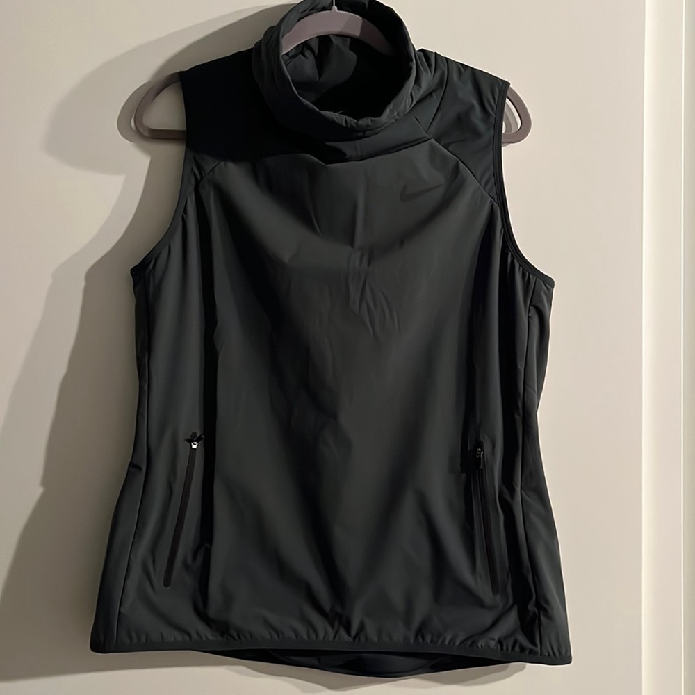 Ladies size L aero layer sports vest by NIKE